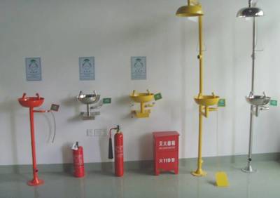 事故應急噴淋洗眼器與滅火劑的生產加工